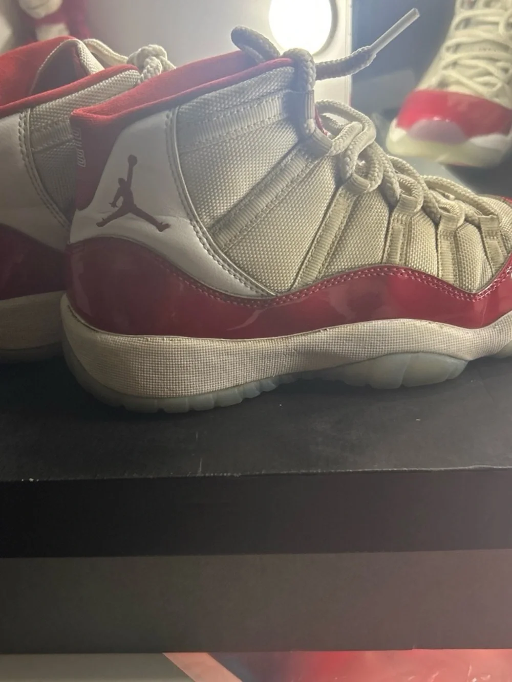 Jordan Air Jordan 11 Retro (GS) White / Varsity Red / Black Kids Sneakers